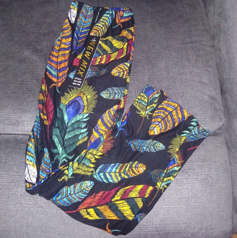 "Free Shipping!" Capri Leggings